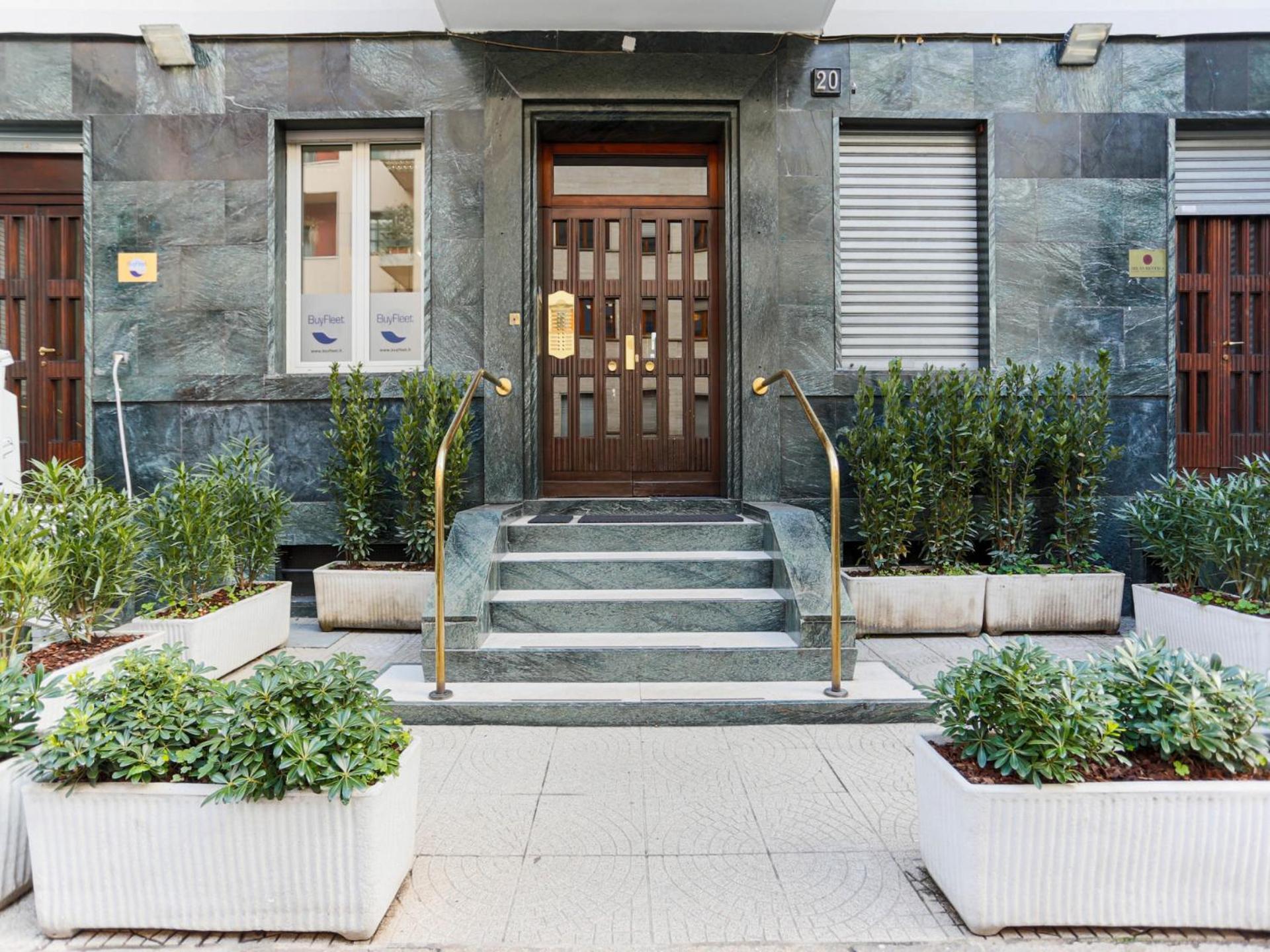 The Best Rent - Bright Two-Bedroom Apartment In Central Station Area Milaan Buitenkant foto